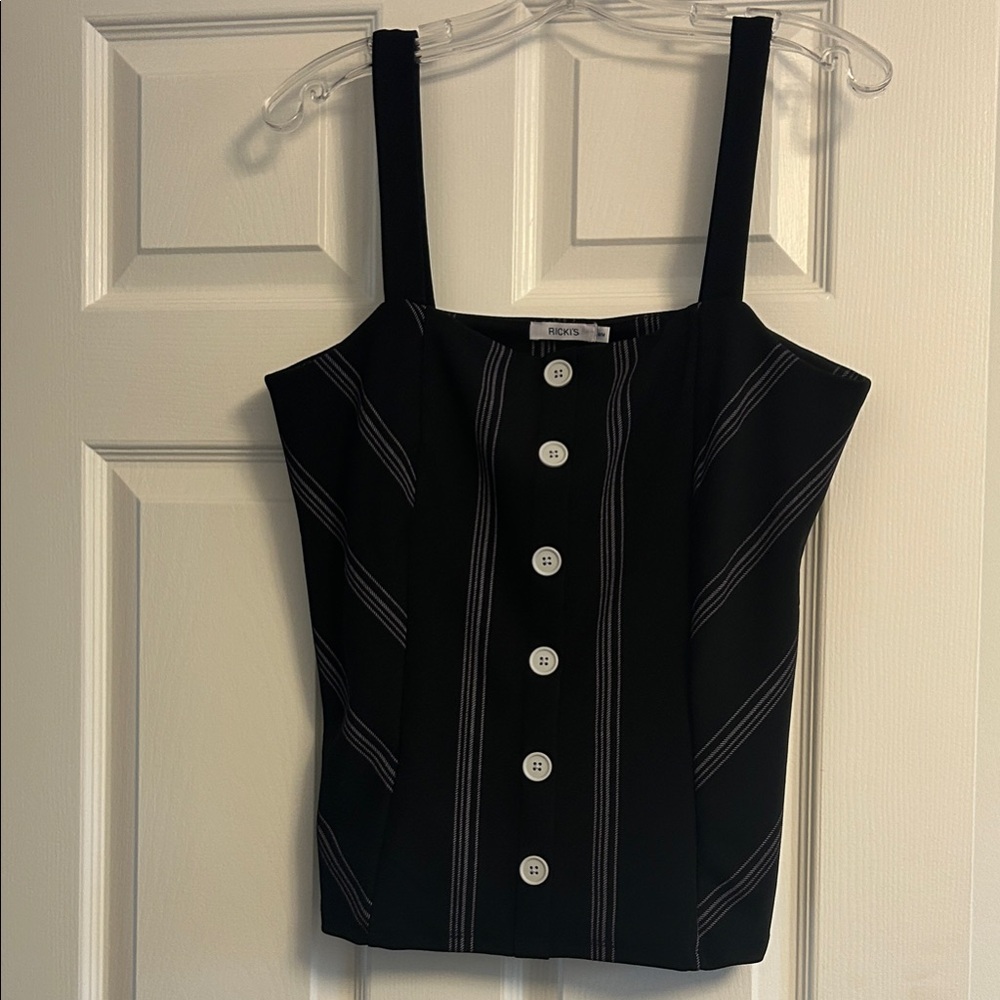 Ricki’s Black Button-Front Tank Top